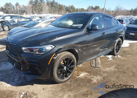 2022 BMW X6 xDrive40I z USA, uszkodzony, nr VIN 5UXCY6C03N9J59133